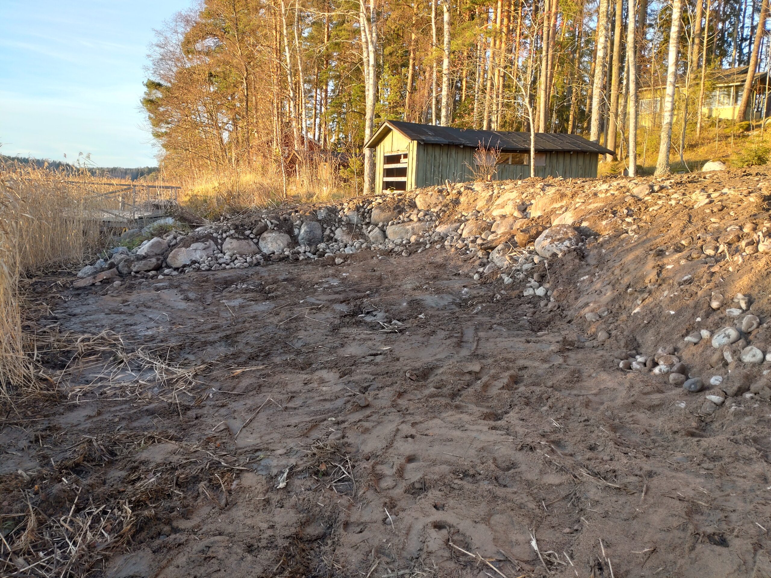 Rannan ruoppaus Salo – lietteen ja hiekan poisto