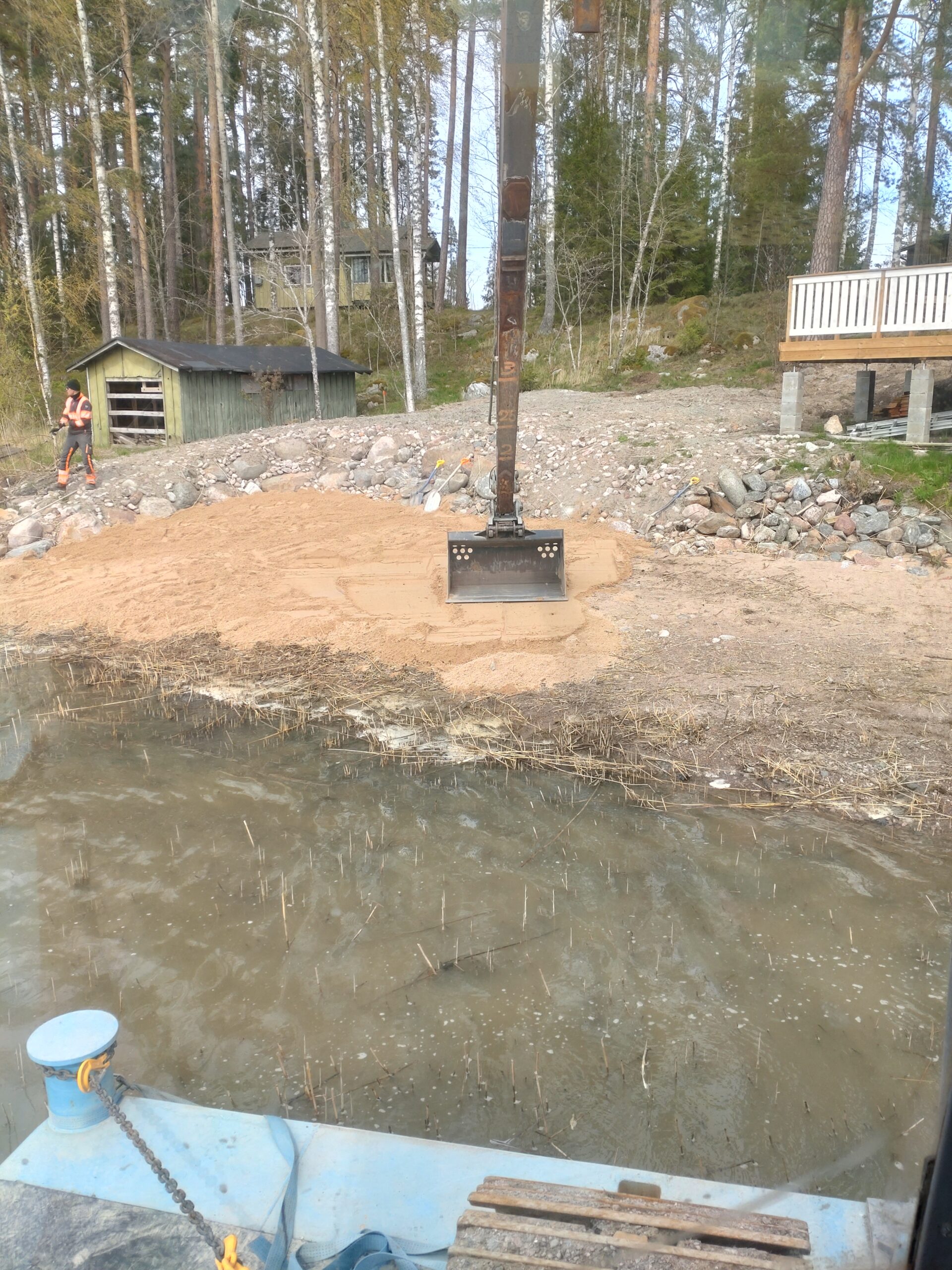 Rannan ruoppaus Salossa – Meri Works A. Saario